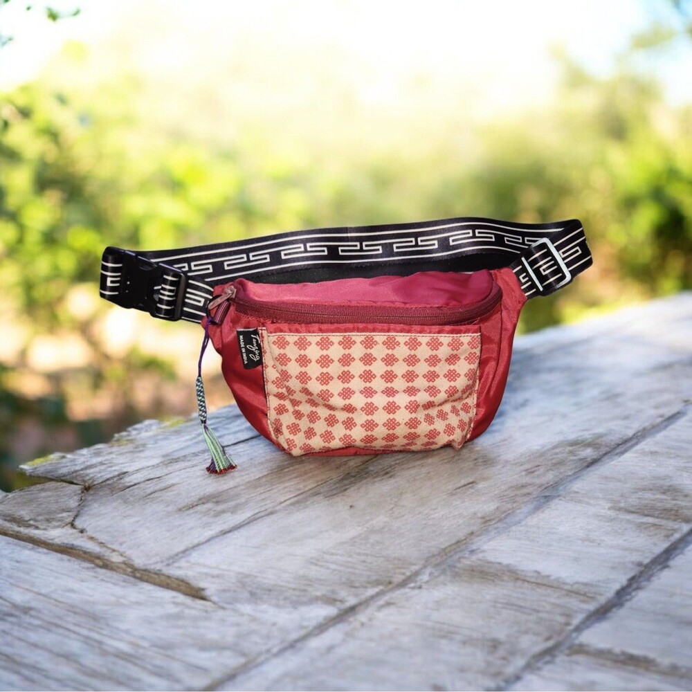 Tenzing Colorful 11x6 Fanny Pack waist shoulder pack hiking Unique 3 Zip